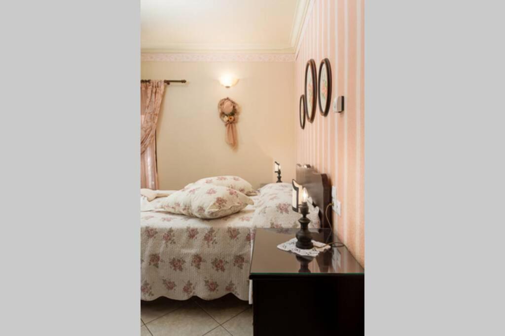 Marigoula House Villa Pombia Bagian luar foto