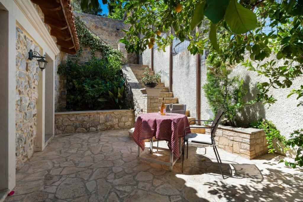 Marigoula House Villa Pombia Bagian luar foto