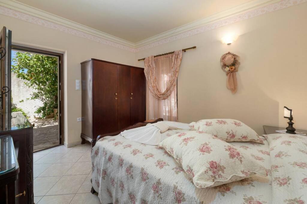 Marigoula House Villa Pombia Bagian luar foto