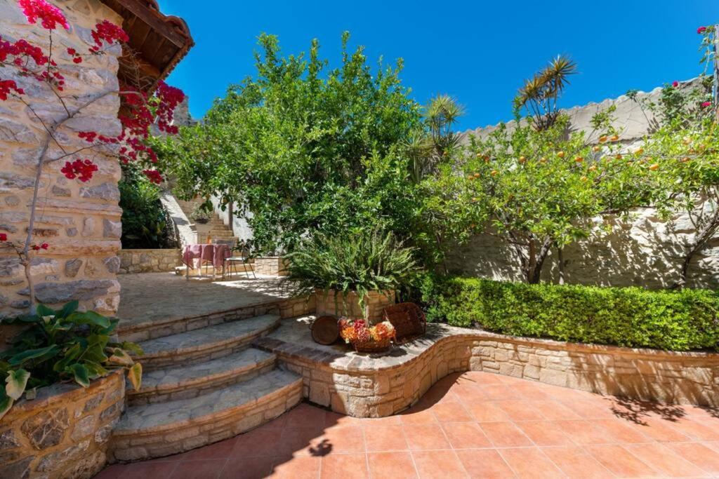 Marigoula House Villa Pombia Bagian luar foto